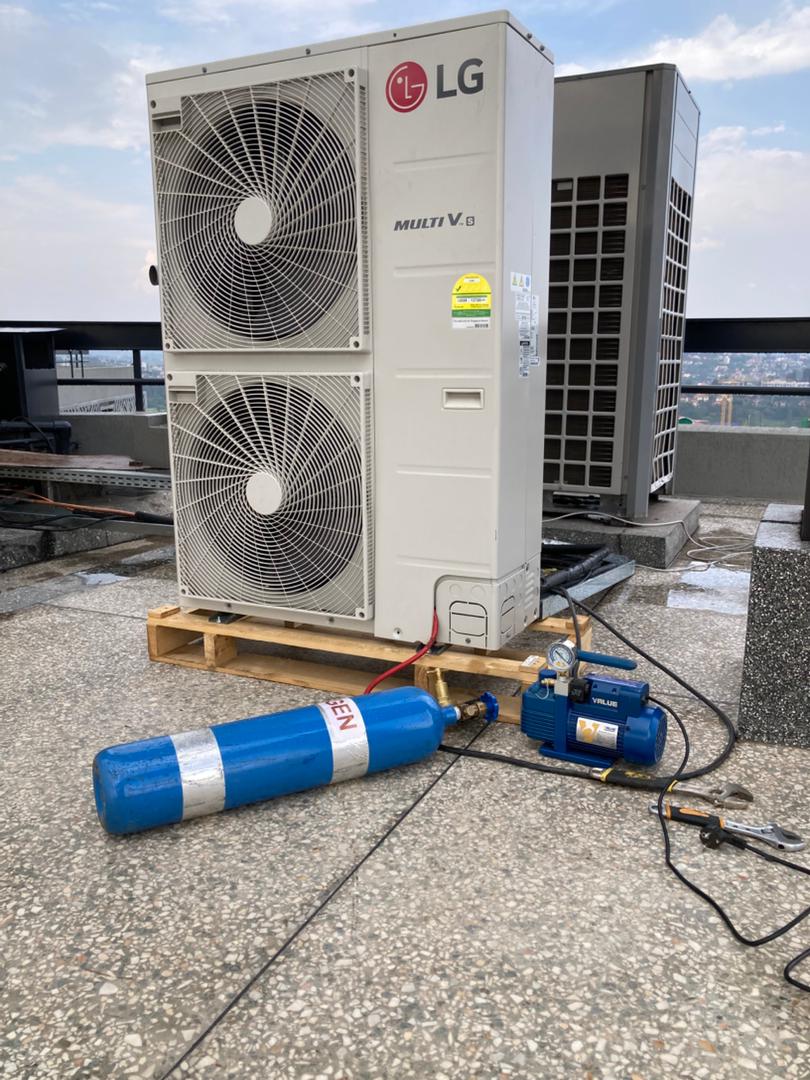 LG Multi-V VRF rooftop condensers